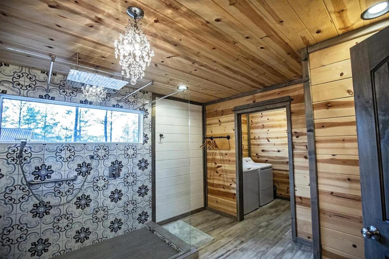 Convenient Romantic Hot Tub Bbq 3-Night Special! Broken Bow Εξωτερικό φωτογραφία