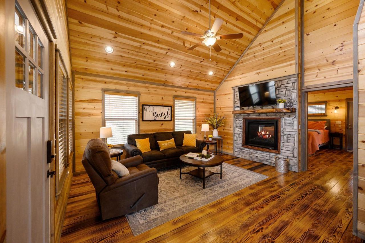Convenient Romantic Hot Tub Bbq 3-Night Special! Broken Bow Εξωτερικό φωτογραφία