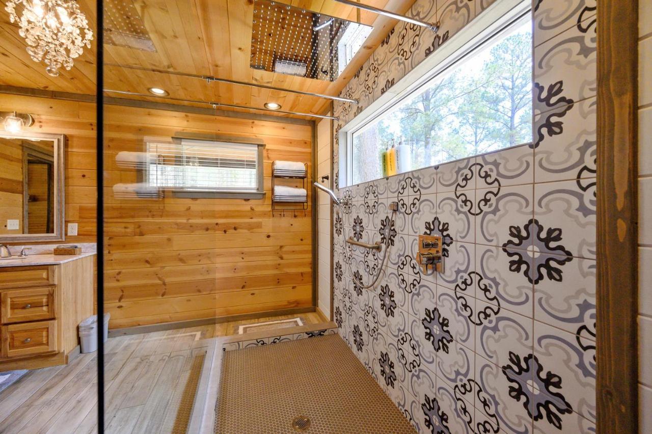 Convenient Romantic Hot Tub Bbq 3-Night Special! Broken Bow Εξωτερικό φωτογραφία