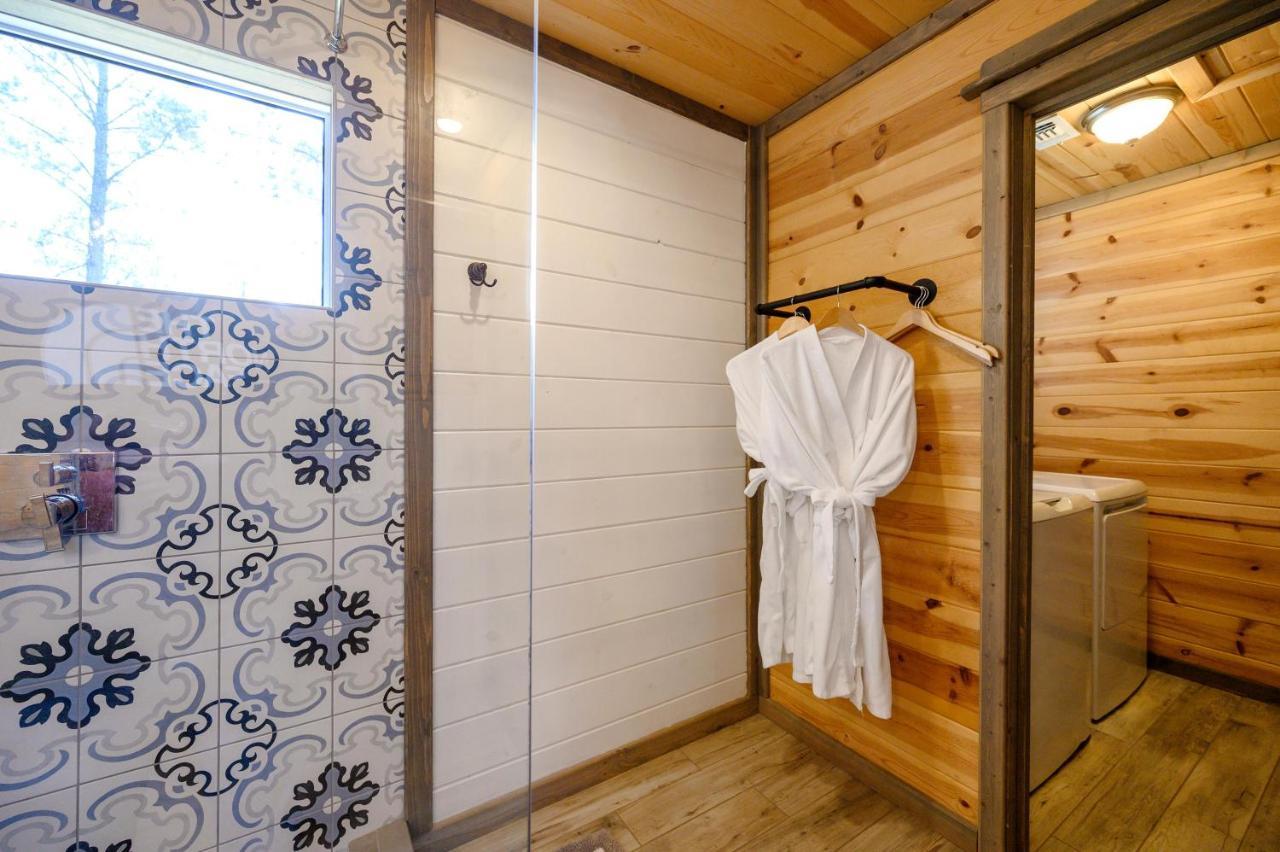 Convenient Romantic Hot Tub Bbq 3-Night Special! Broken Bow Εξωτερικό φωτογραφία