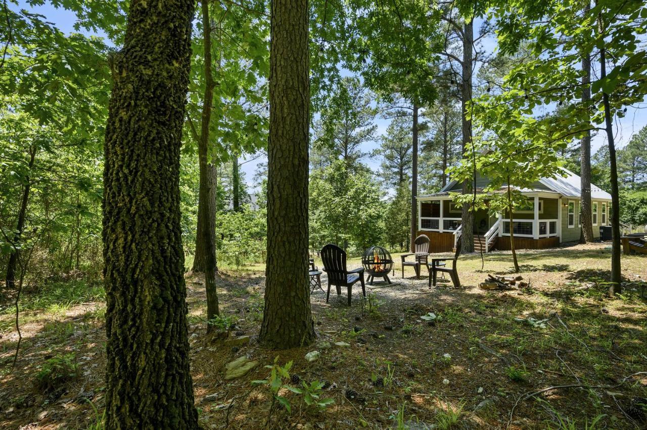 Convenient Romantic Hot Tub Bbq 3-Night Special! Broken Bow Εξωτερικό φωτογραφία